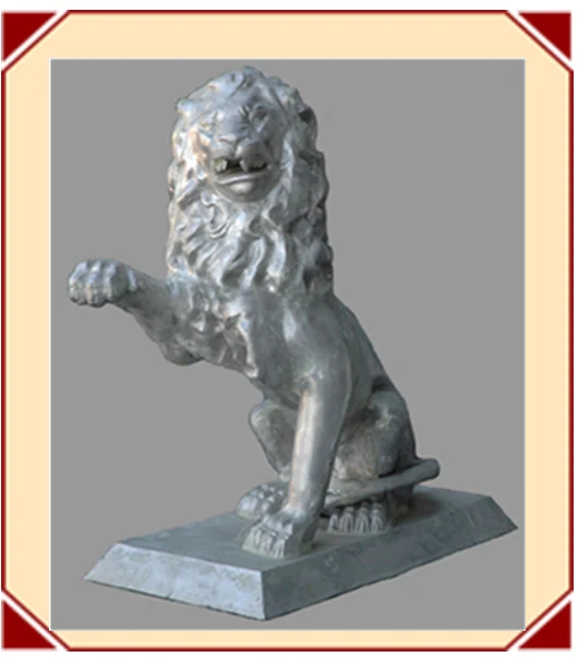 Lg. Lion Right Paw Raised