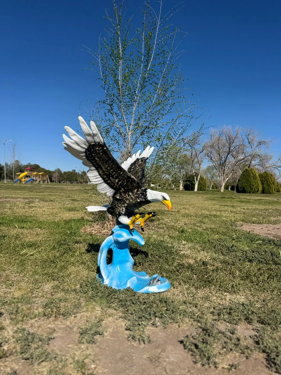 Eagle On wave